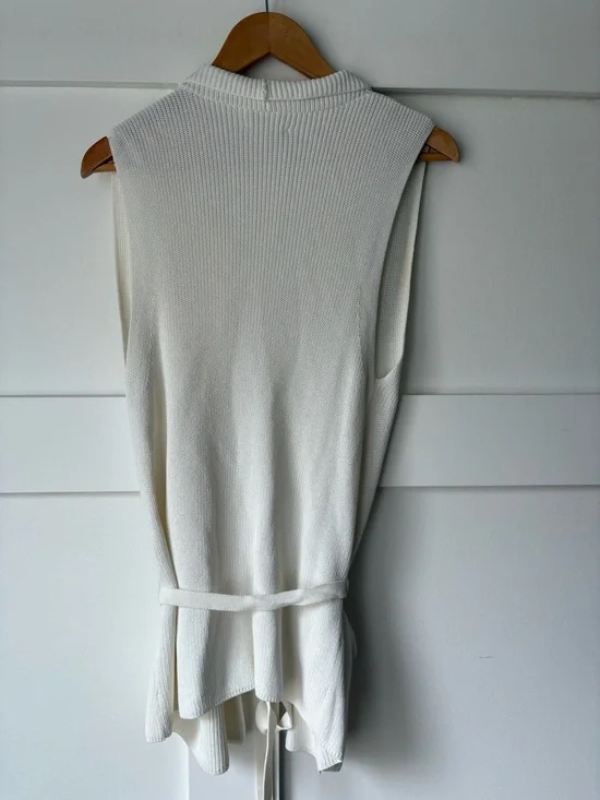Aritzia • Wilfred Mandouzil Vest • Size M - Picture 5 of 7